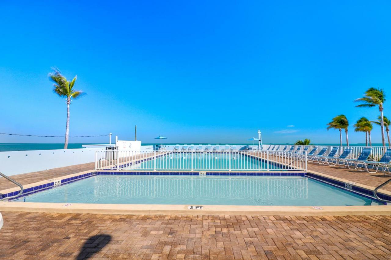 Fiesta Key Rv Resort Standard Room 8 Layton Buitenkant foto